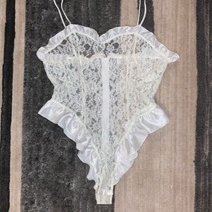 Vintage Victoria Secret!! Gold Label!!